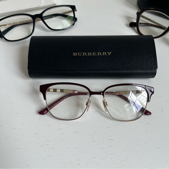 Bundle of Reading Glasses - Picture 2 of 10